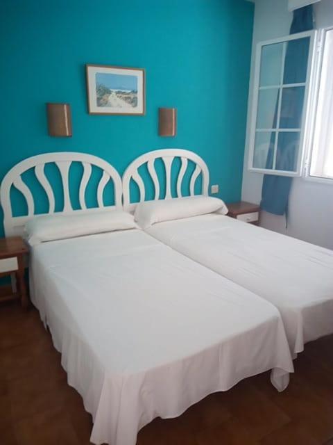 Castell Arenal Views Apartment Аренал д'ен Кастел Екстериор снимка